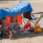 Mann und Frau in der Hütte